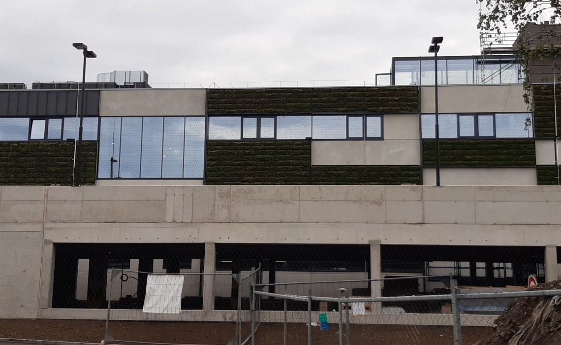 Ochrana proti ptákům polep skel terčíky o průměru 37mm v rastru 150mm